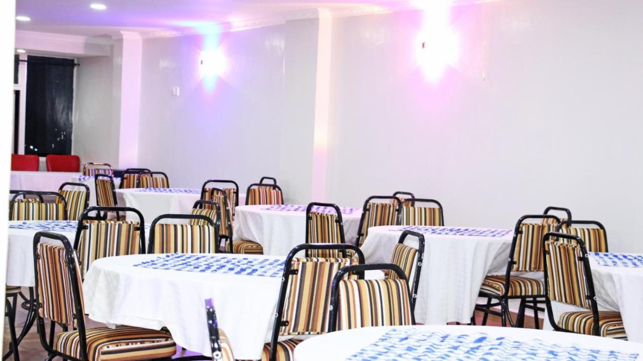 Royal Prince Hotel, Meru Екстериор снимка